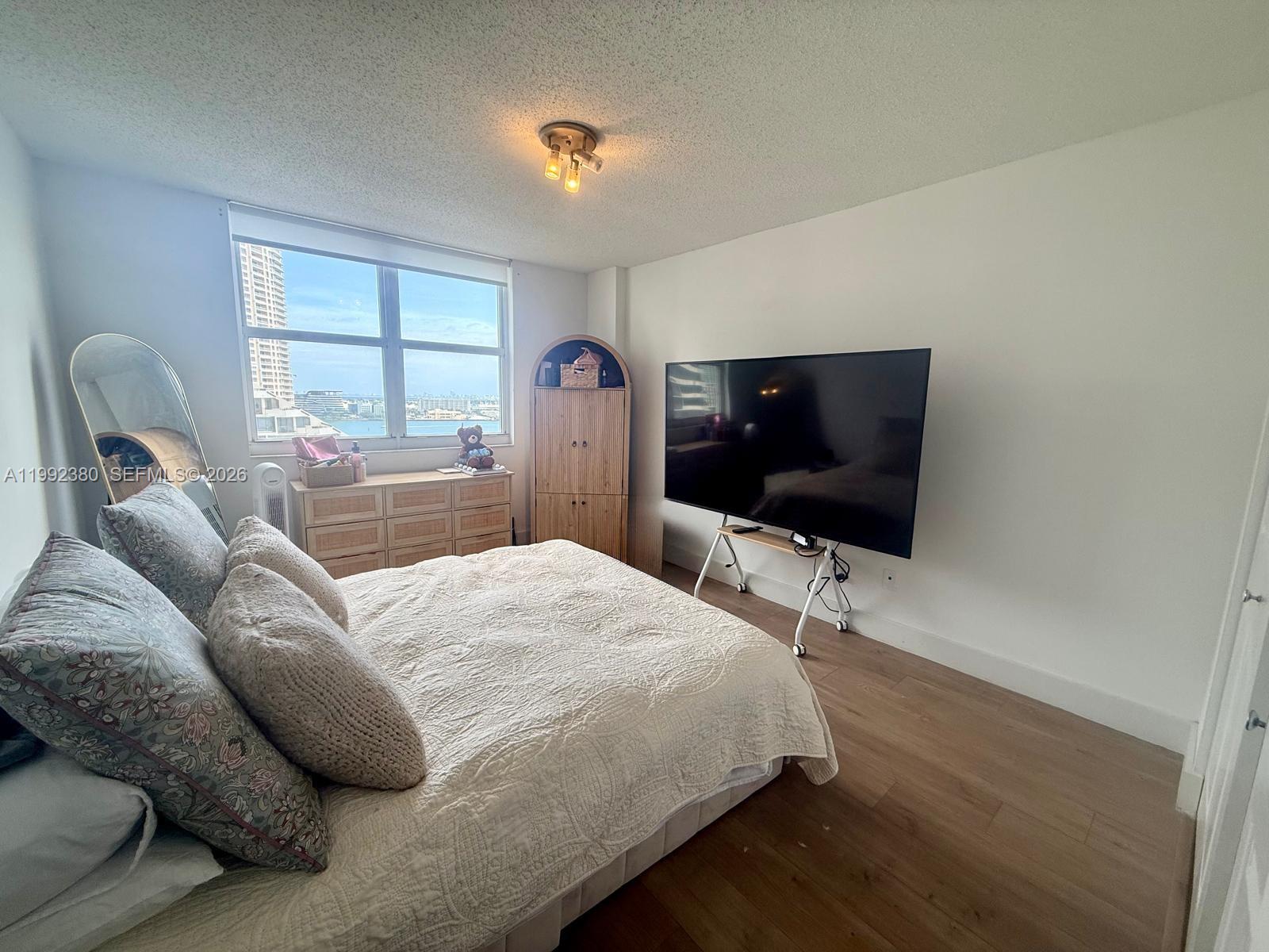 770 Claughton Is Dr #2009 Miami, FL 33131