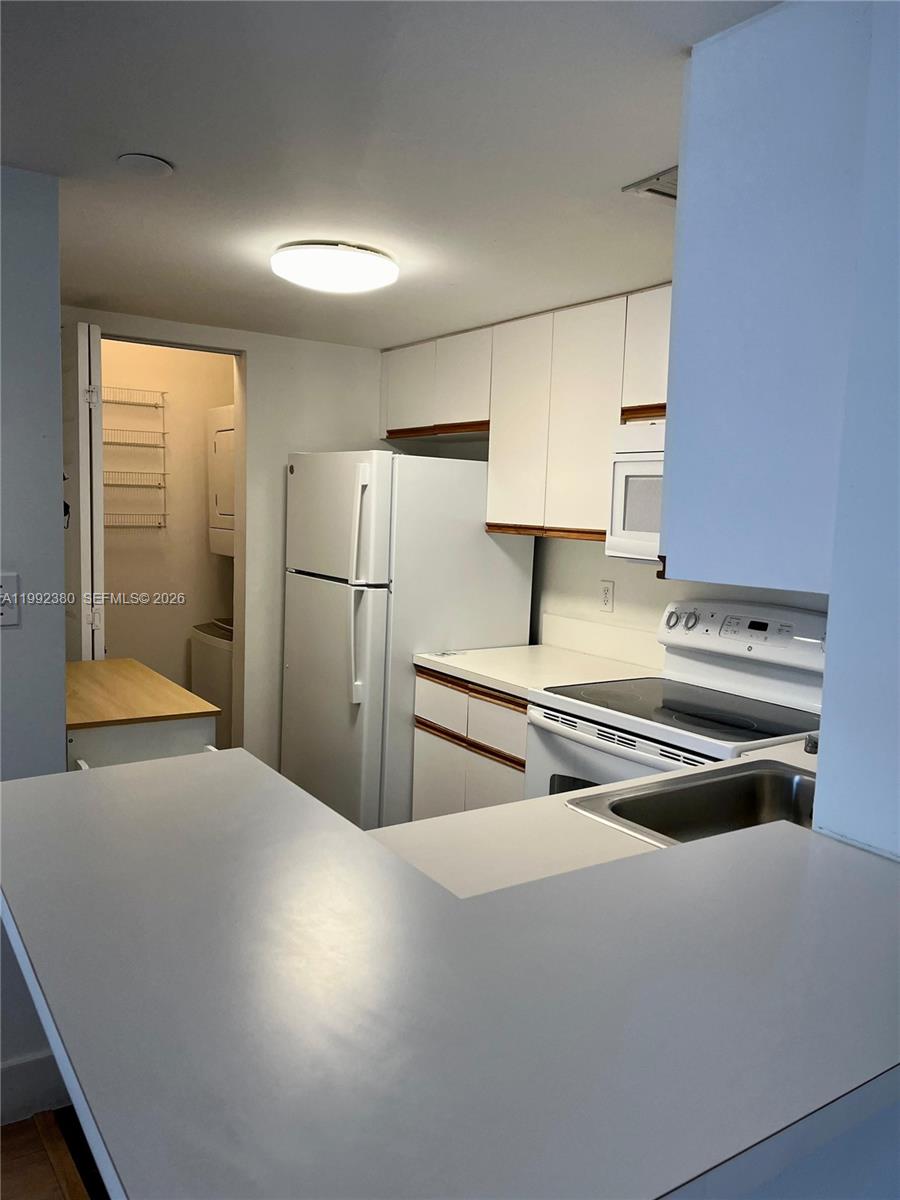 770 Claughton Is Dr #2009 Miami, FL 33131