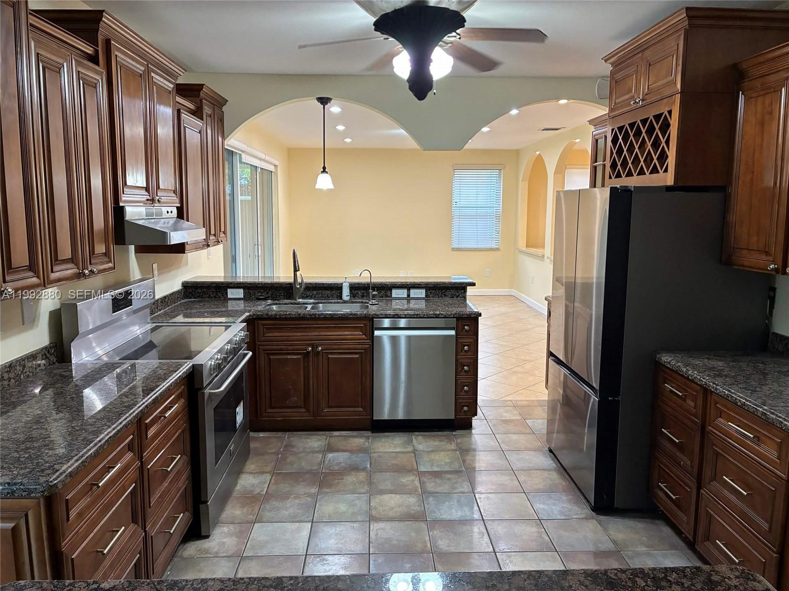 1764 NW 166th Ave Pembroke Pines, FL 33028