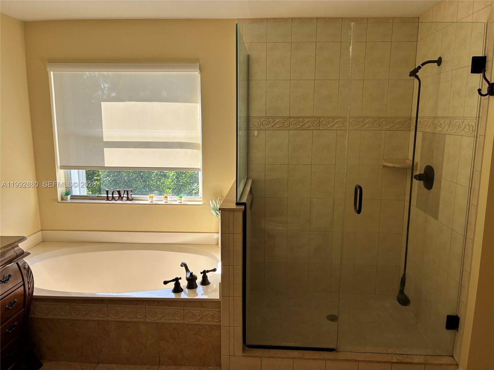 1764 NW 166th Ave Pembroke Pines, FL 33028