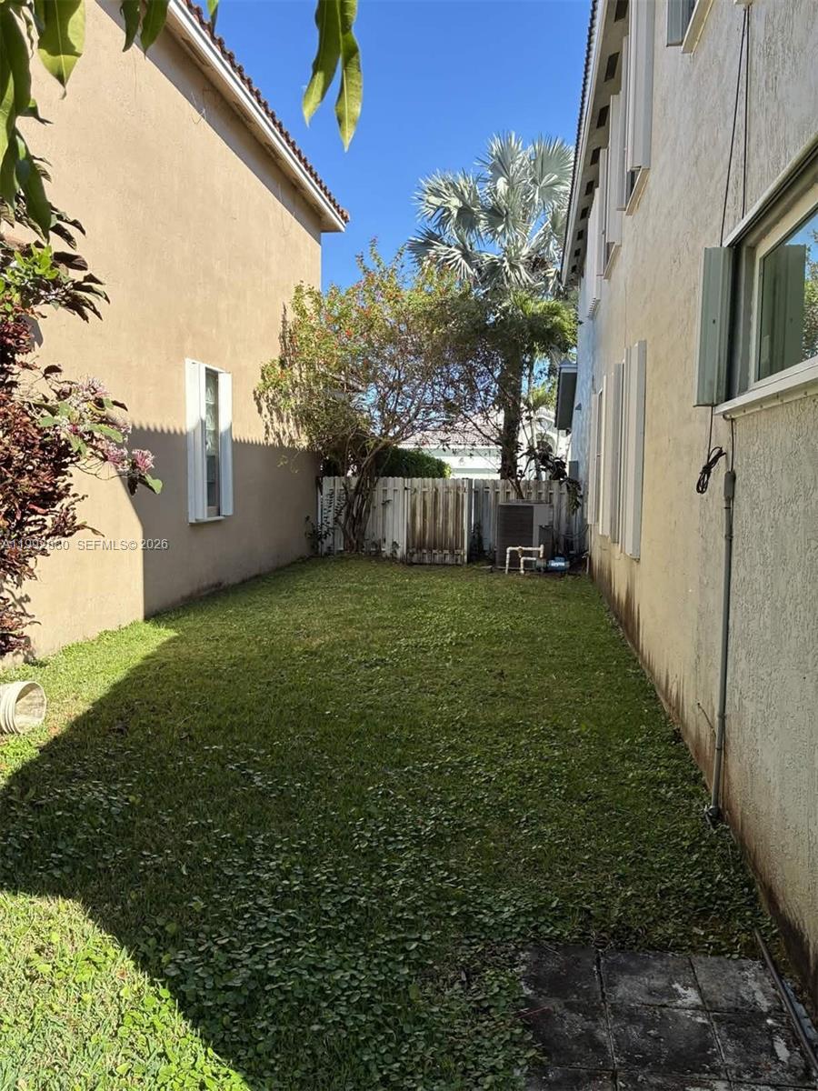 1764 NW 166th Ave Pembroke Pines, FL 33028