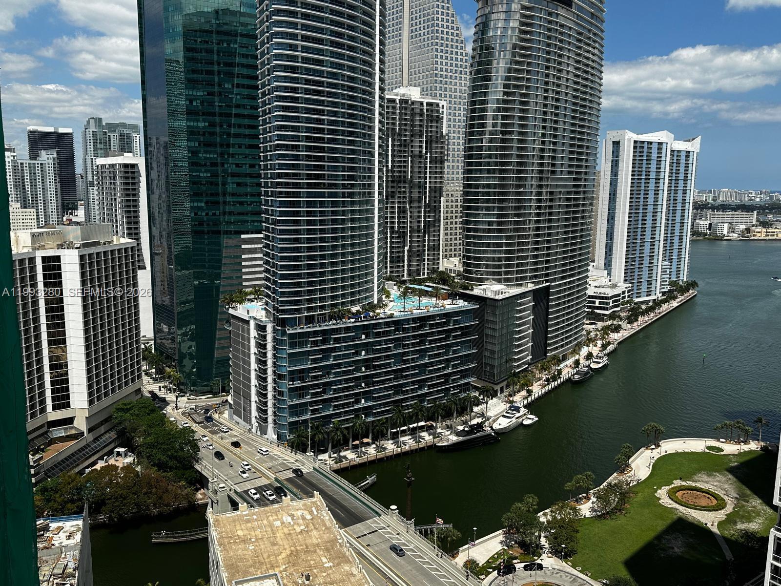 image 500 Brickell East0