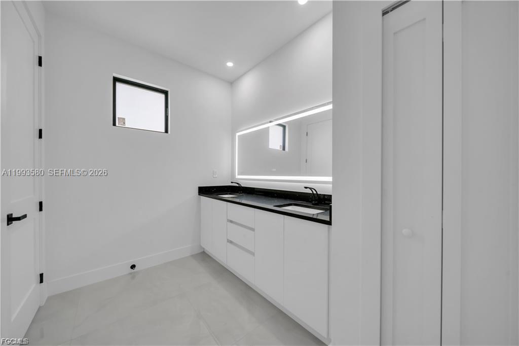 2815 44th St W Lehigh Acres, FL 33971