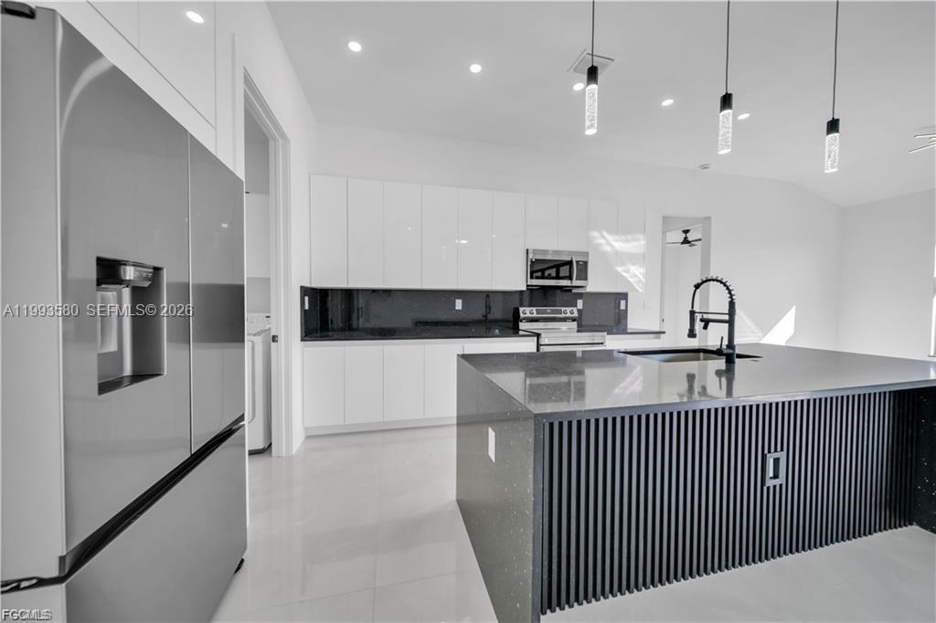 2815 44th St W Lehigh Acres, FL 33971