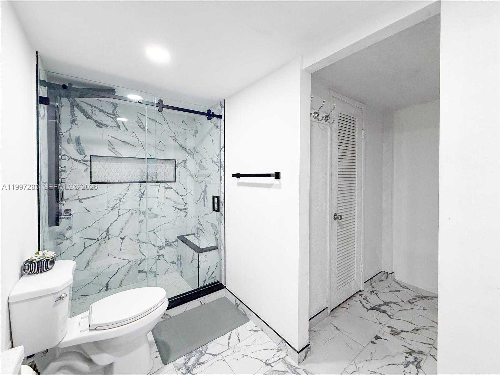 1301 NE Miami Gdns Dr #1406W Miami, FL 33179