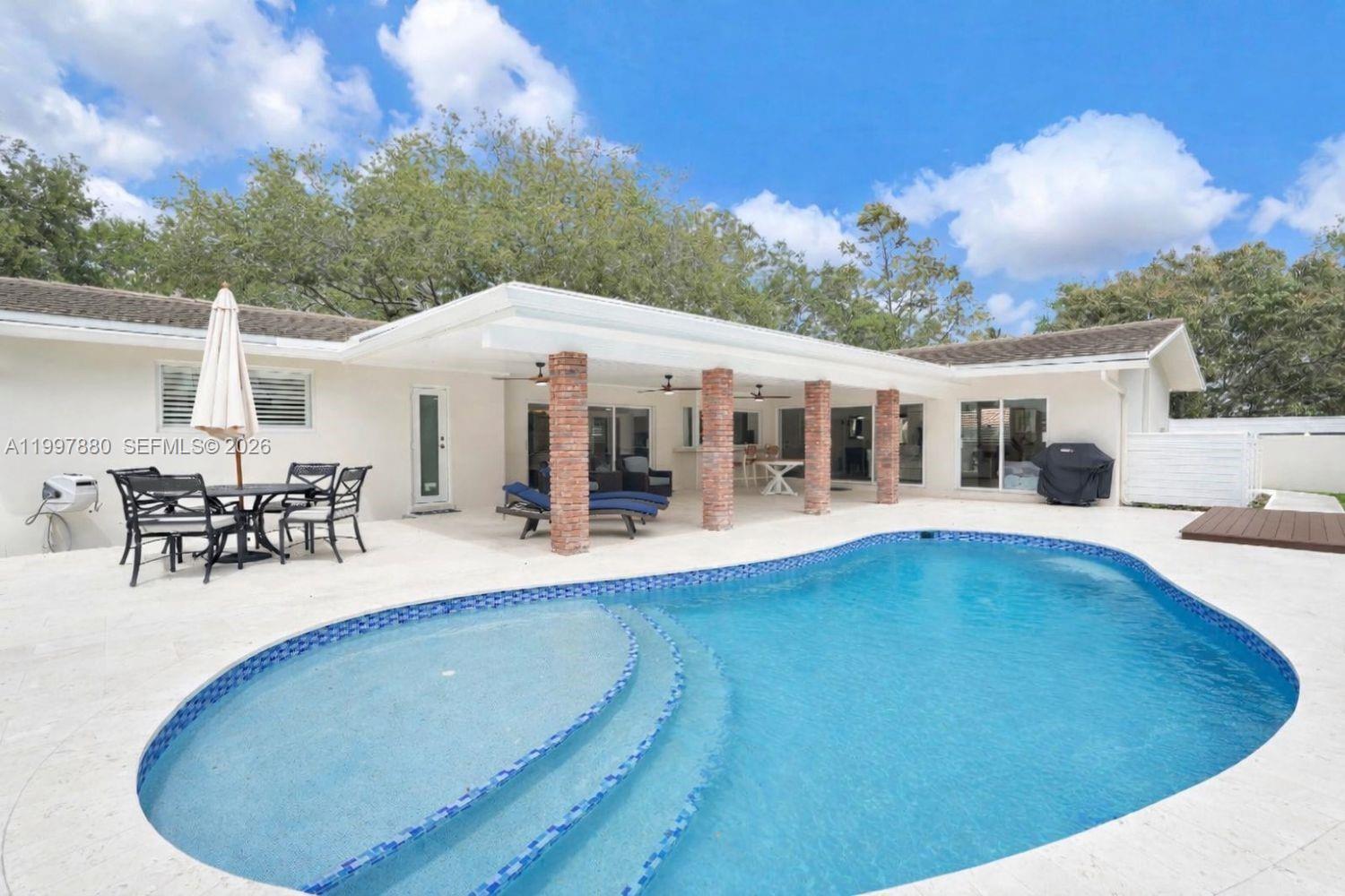 8300 SW 158th St Palmetto Bay, FL 33157