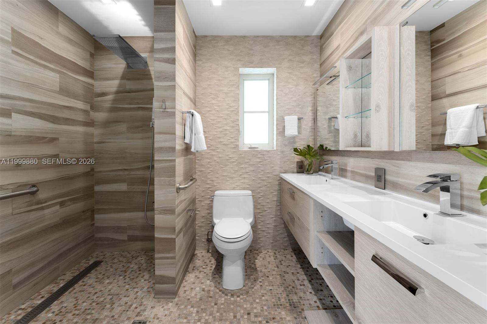 2887 Pine Tree Dr Miami Beach, FL 33140