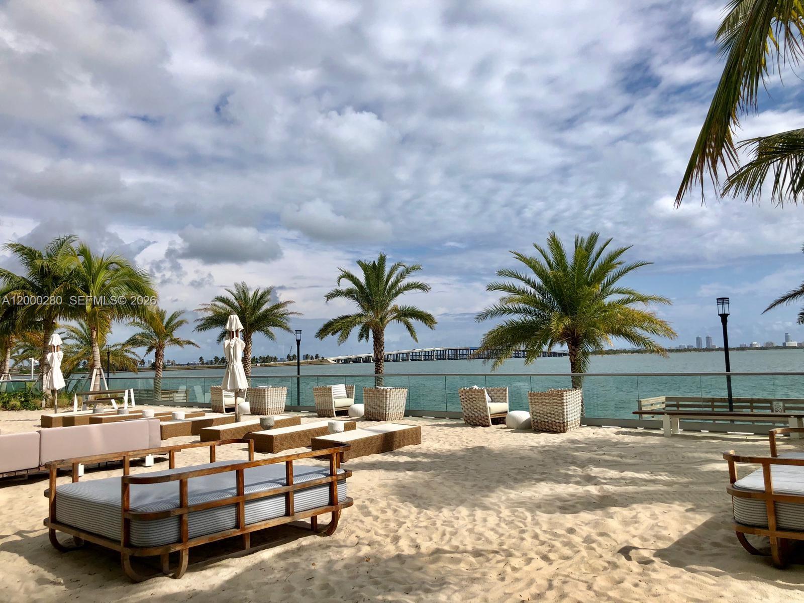 image Biscayne Beach47