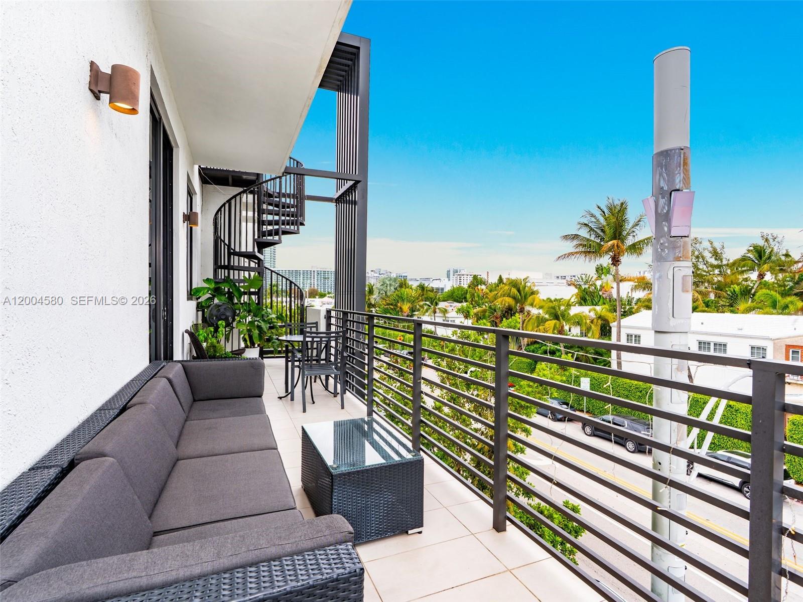 1030 15th St #321 Miami Beach, FL 33139