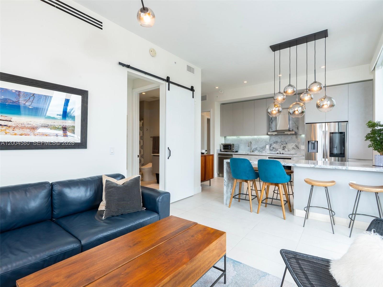 1030 15th St #321 Miami Beach, FL 33139