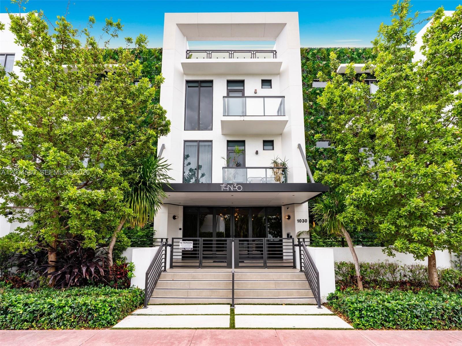 1030 15th St #321 Miami Beach, FL 33139