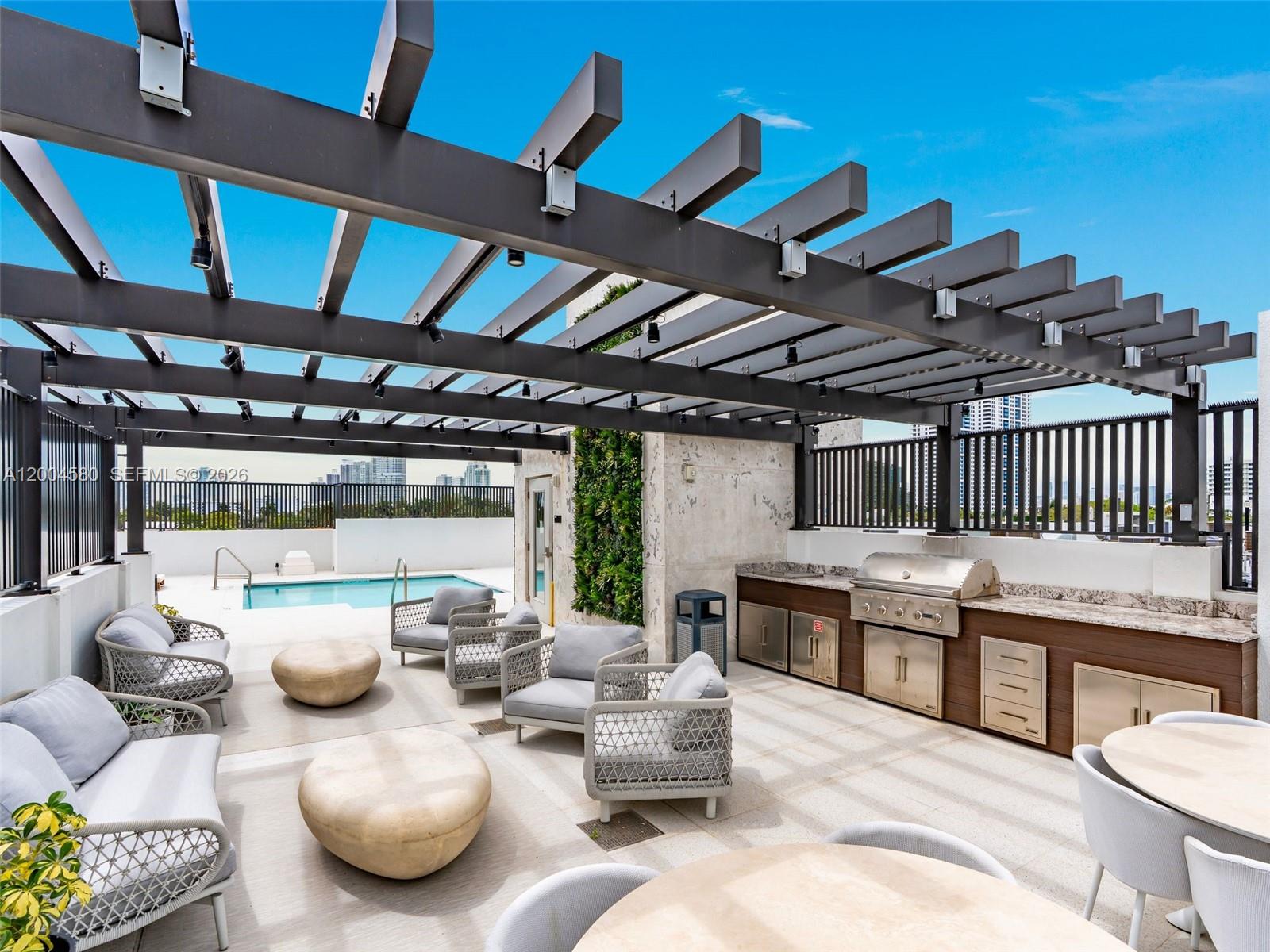 1030 15th St #321 Miami Beach, FL 33139