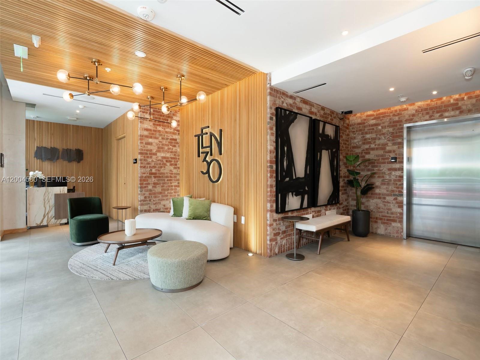 1030 15th St #321 Miami Beach, FL 33139