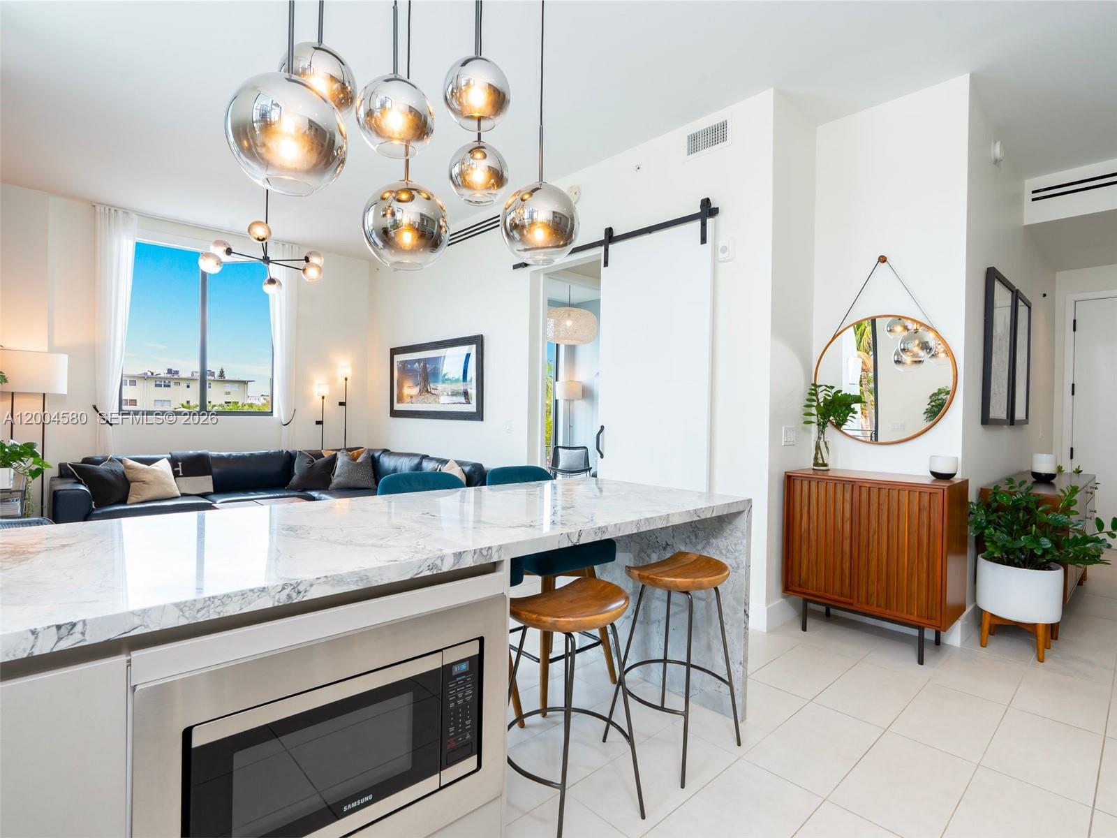 1030 15th St #321 Miami Beach, FL 33139