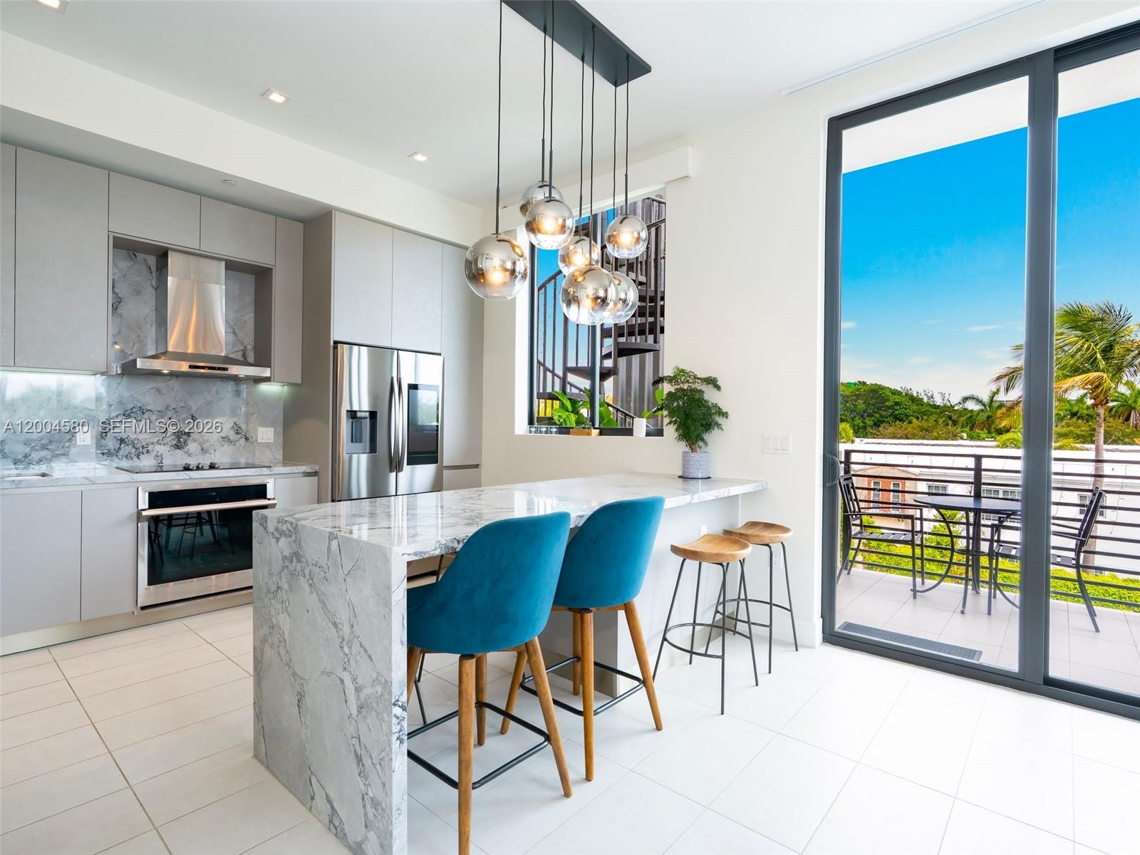 1030 15th St #321 Miami Beach, FL 33139