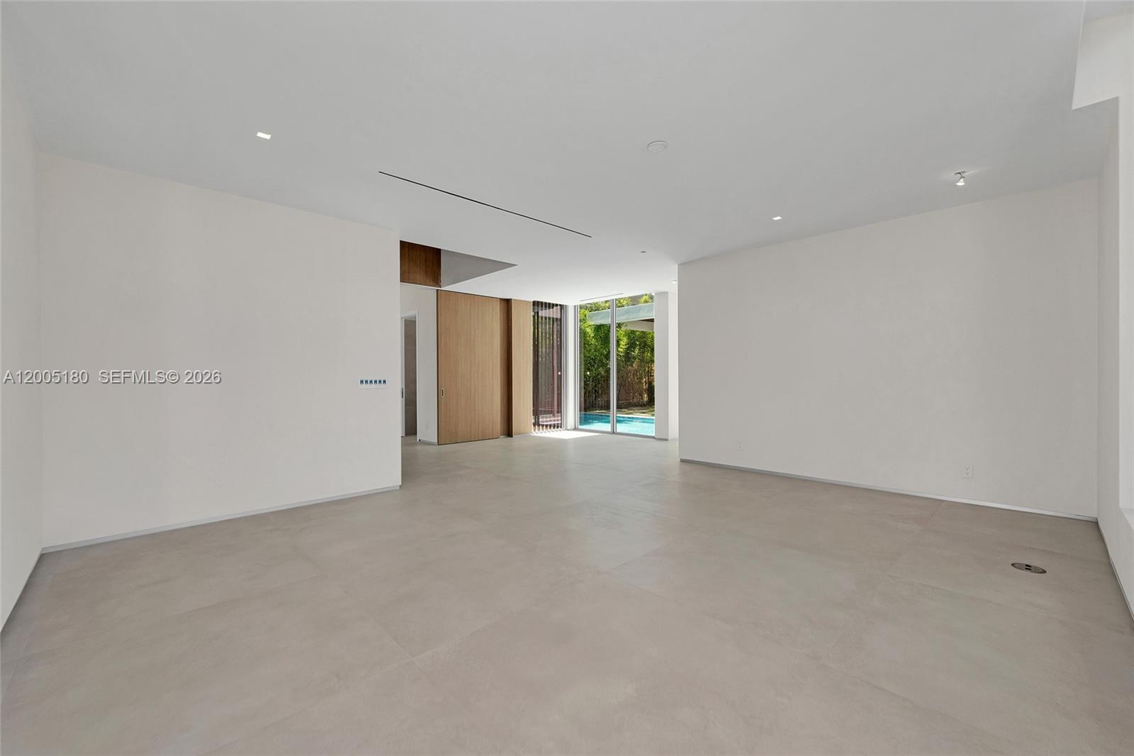 2100 S Miami Ave Miami, FL 33129