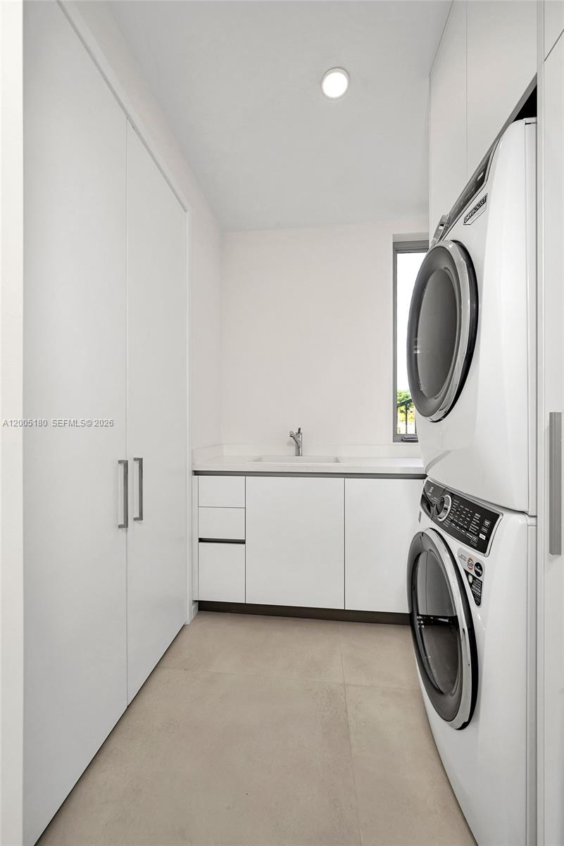 2100 S Miami Ave Miami, FL 33129