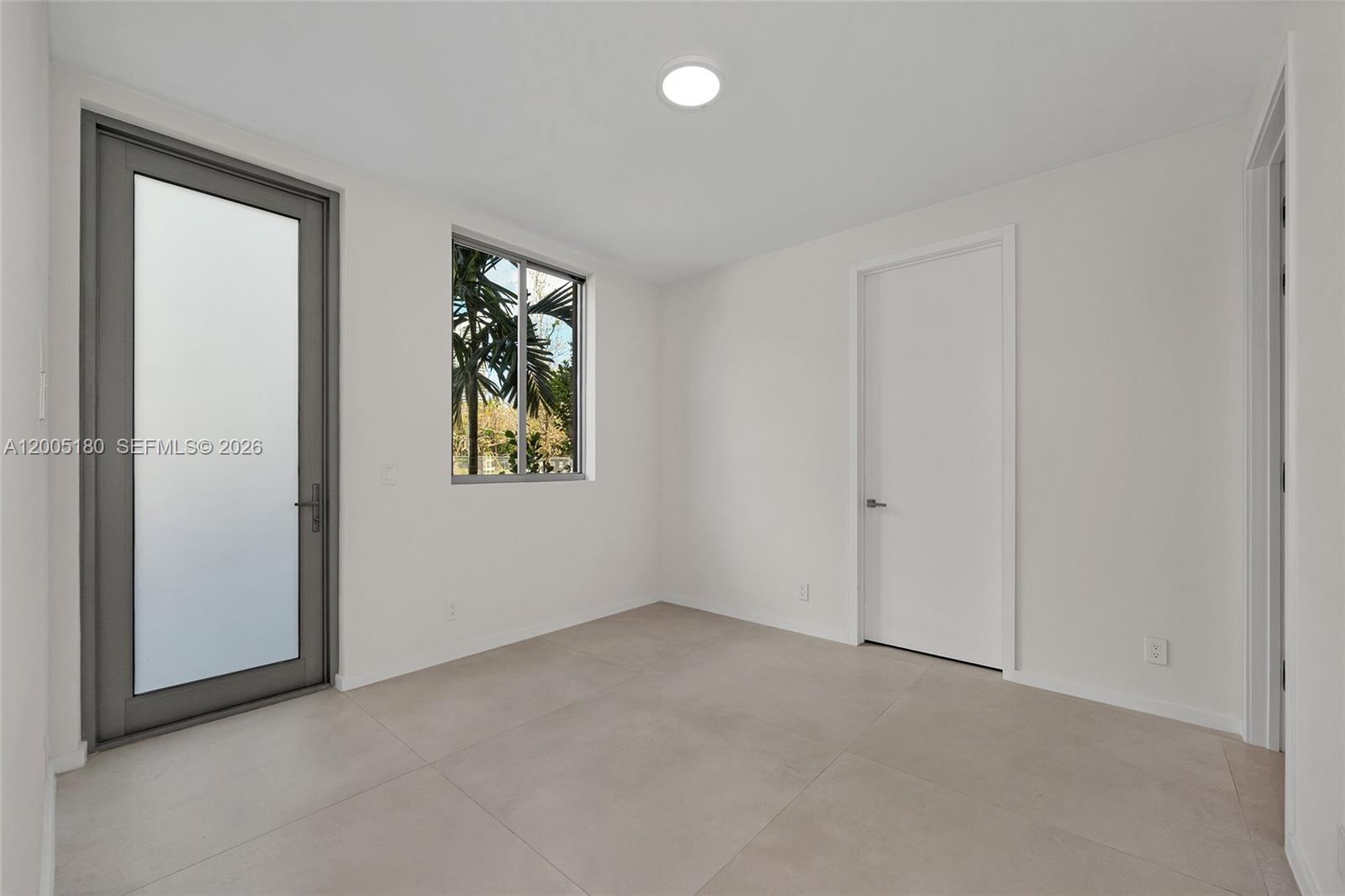 2100 S Miami Ave Miami, FL 33129