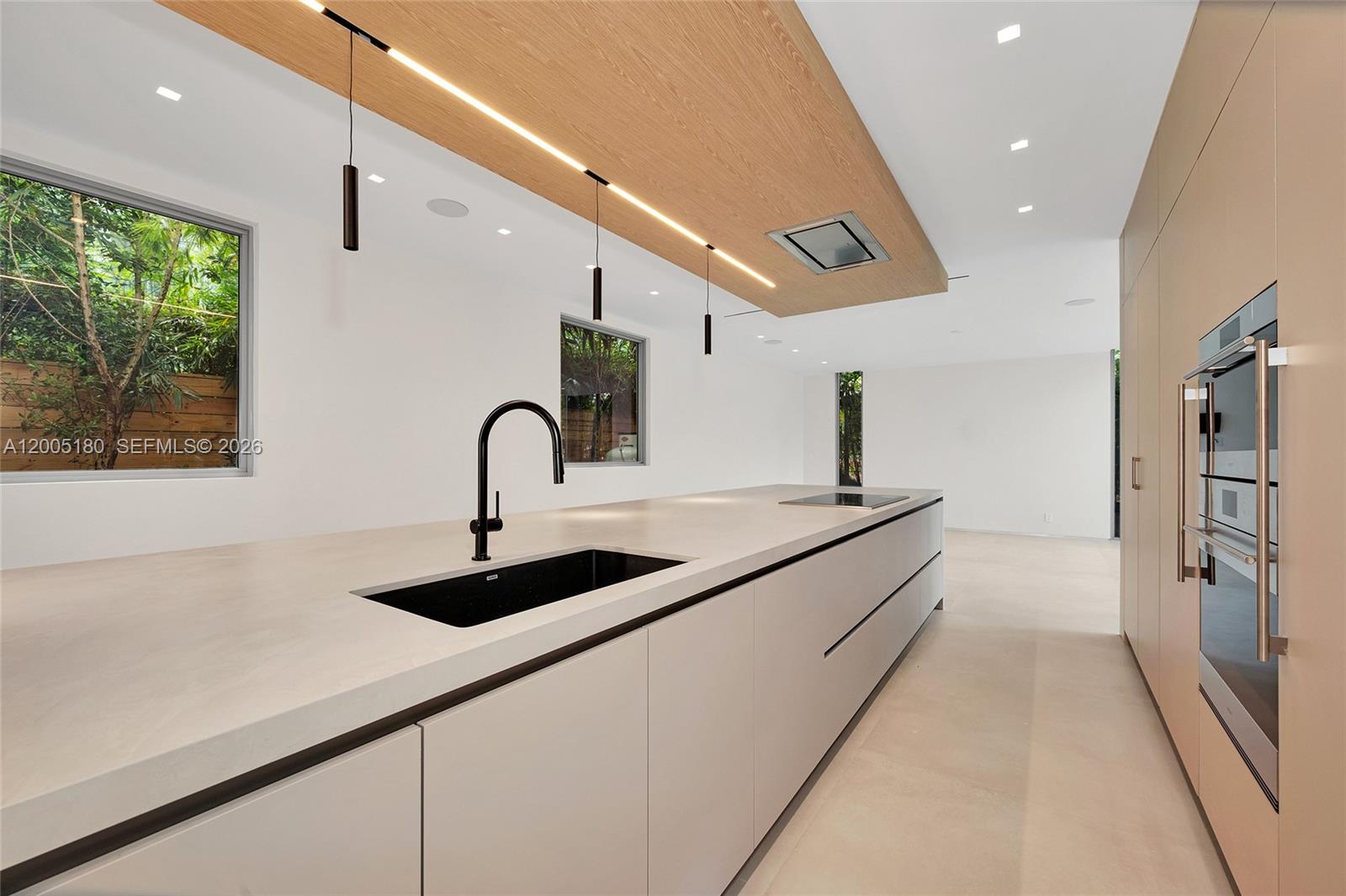 2100 S Miami Ave Miami, FL 33129