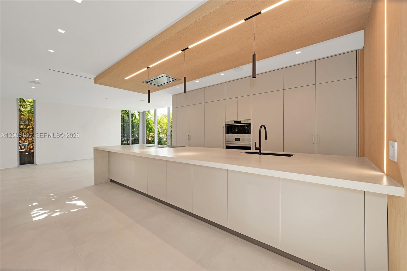 2100 S Miami Ave Miami, FL 33129