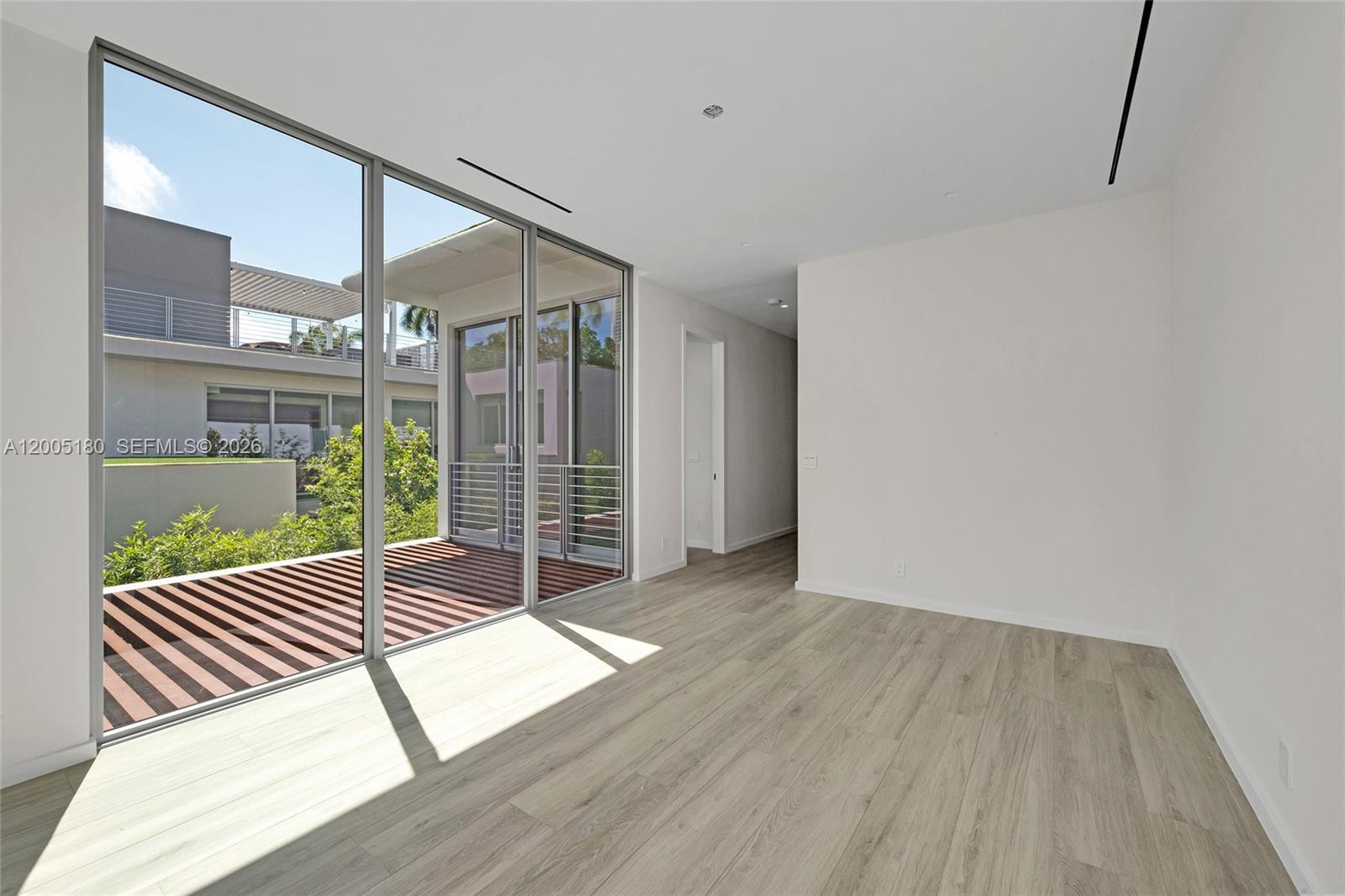 2100 S Miami Ave Miami, FL 33129