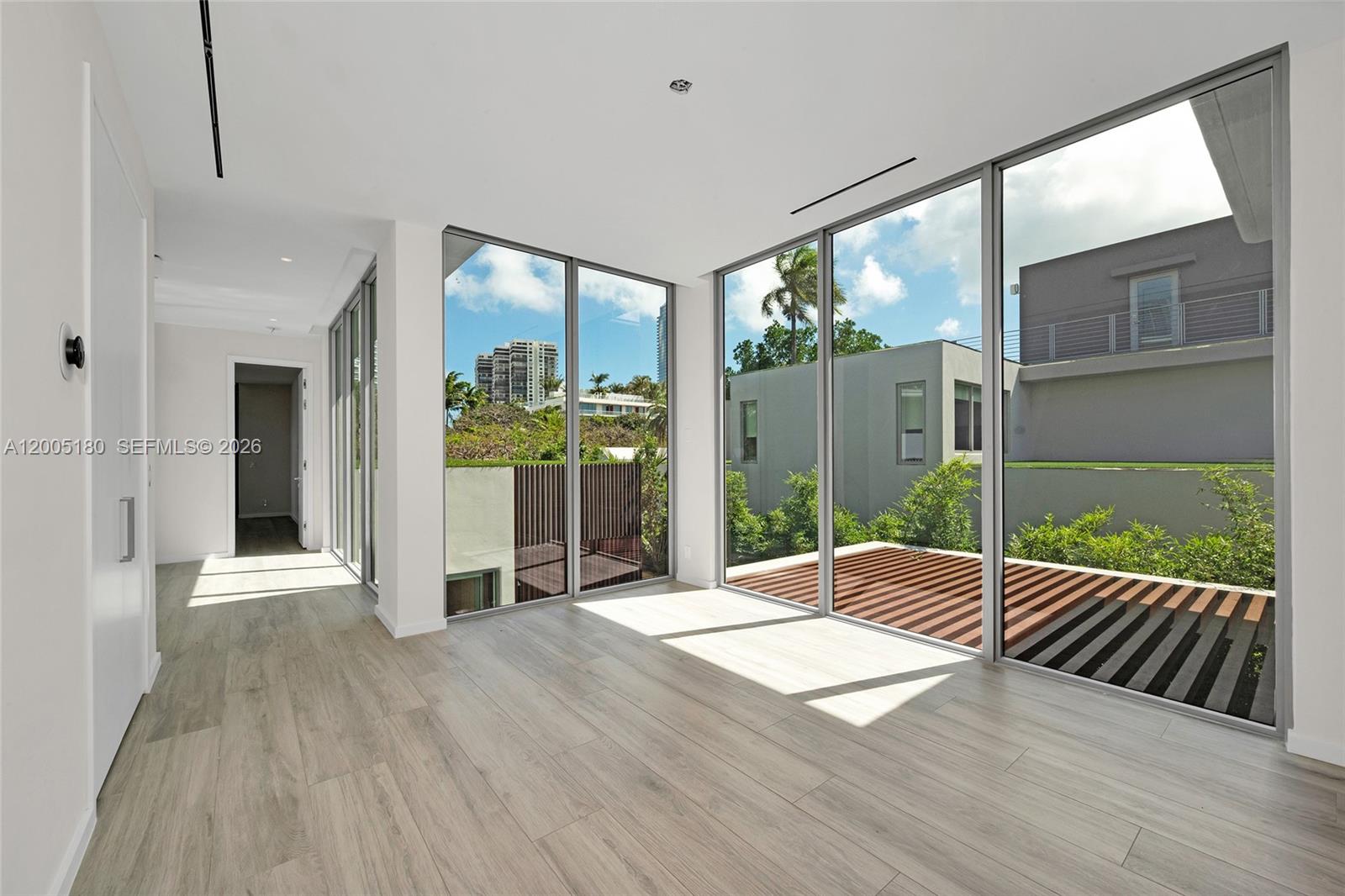 2100 S Miami Ave Miami, FL 33129