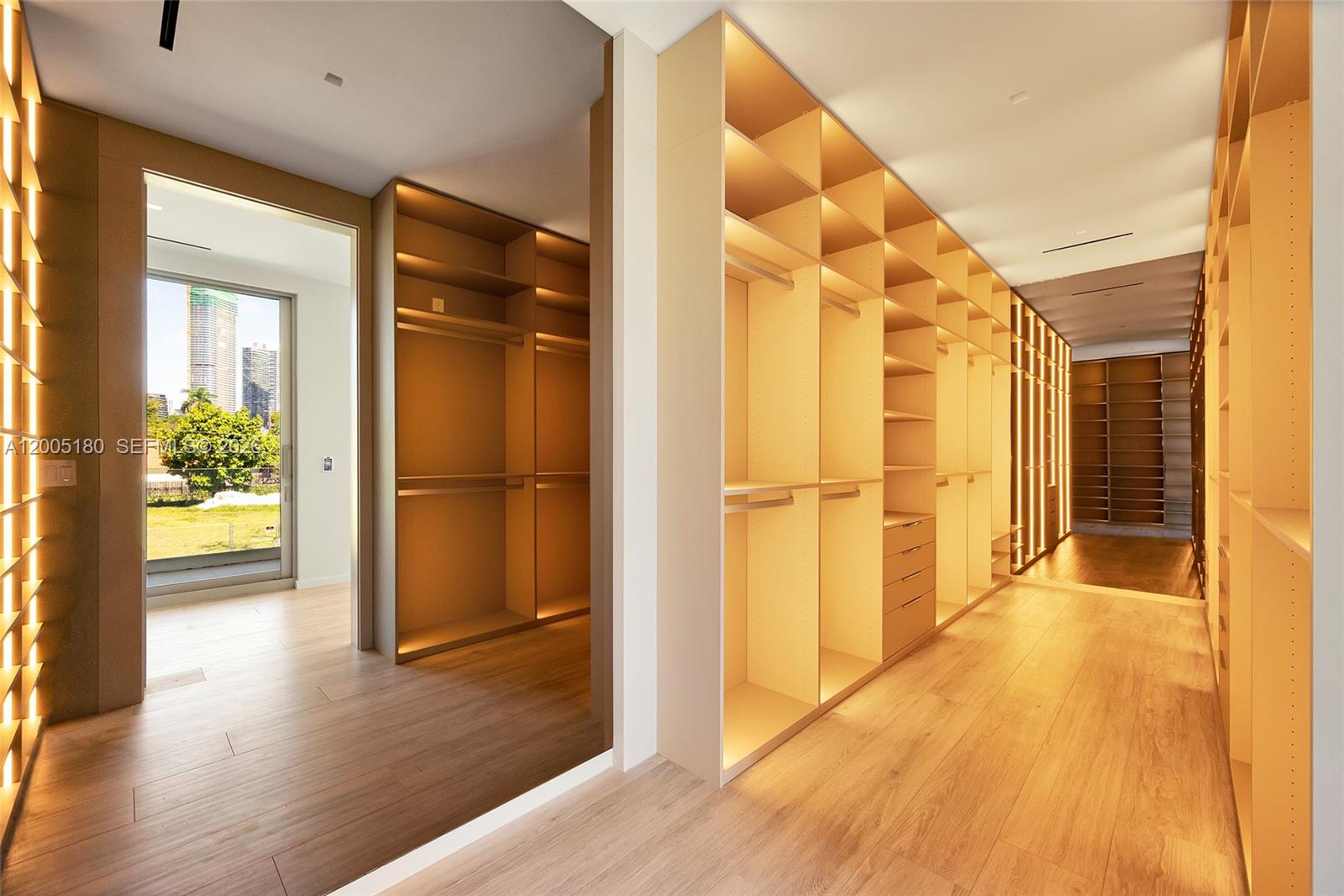 2100 S Miami Ave Miami, FL 33129