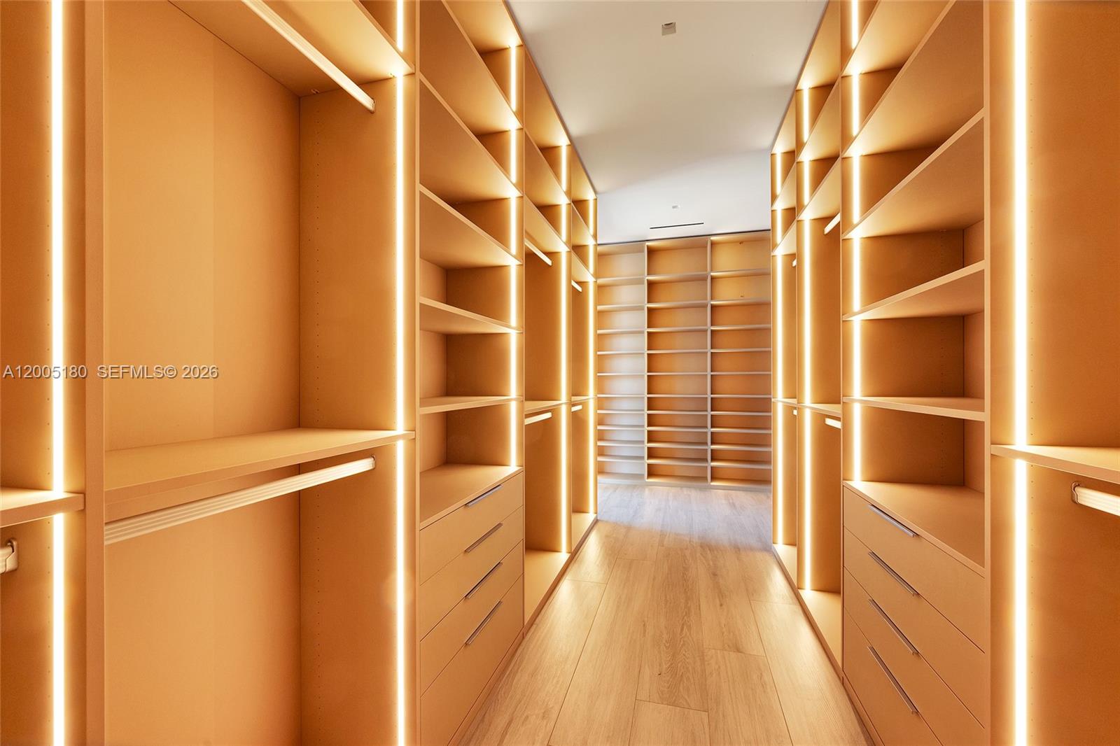 2100 S Miami Ave Miami, FL 33129