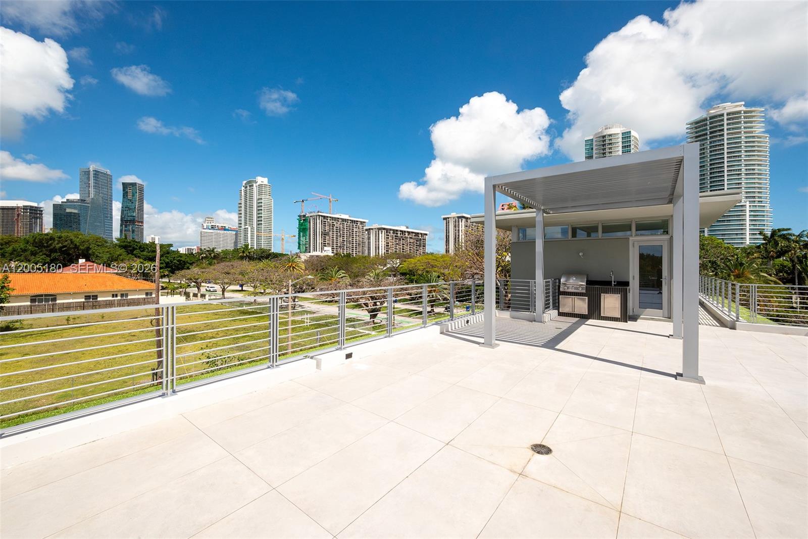 2100 S Miami Ave Miami, FL 33129