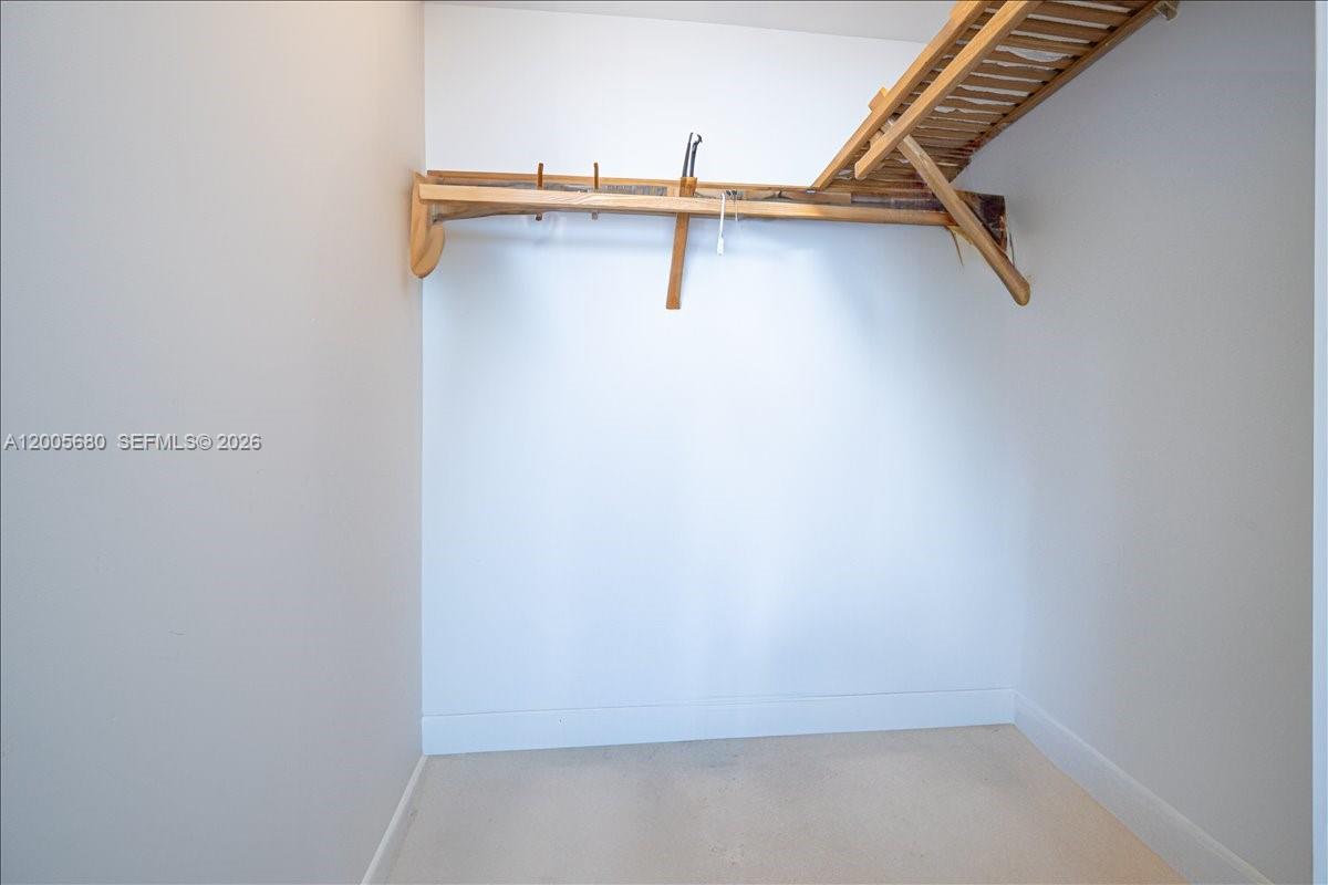 3801 Collins Ave #1105 Miami Beach, FL 33140