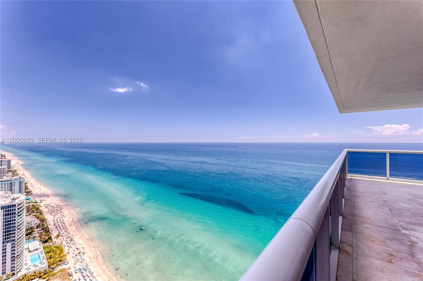image Beach Club 223