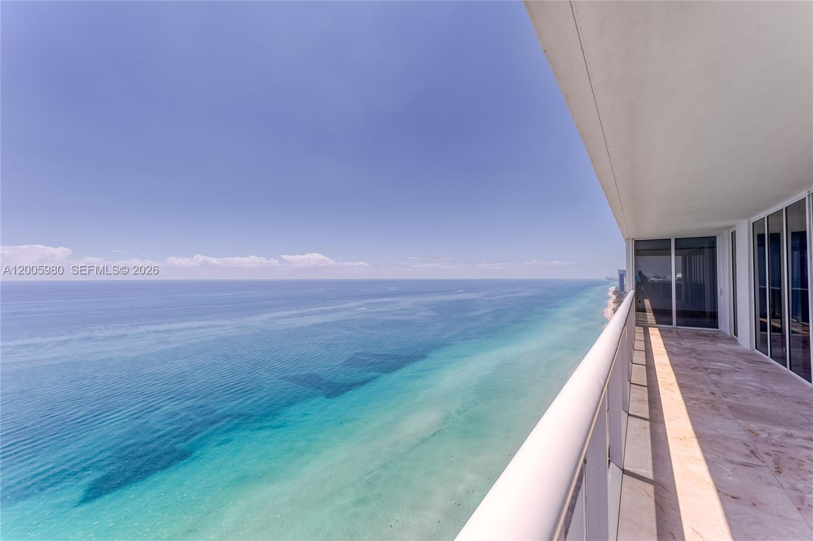 image Beach Club 226
