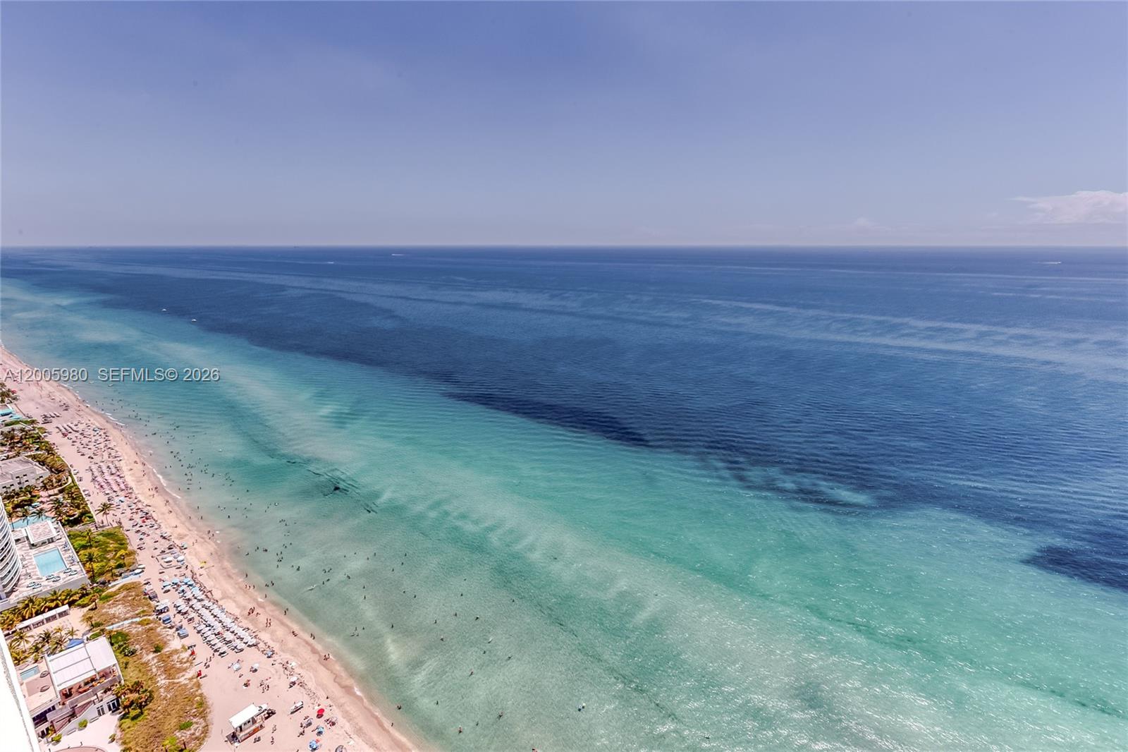 image Beach Club 228
