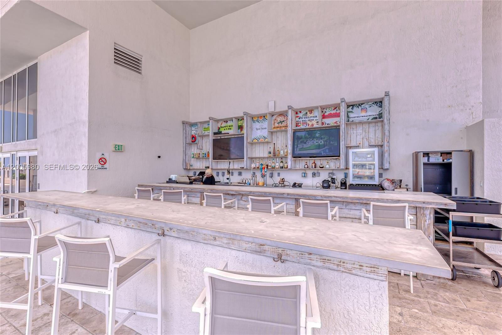image Beach Club 244