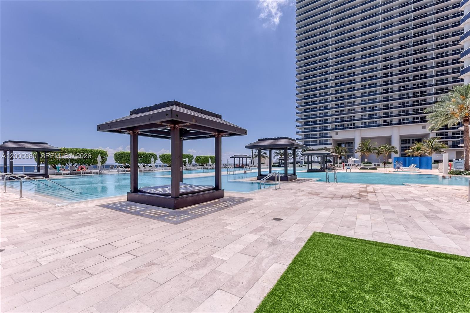 image Beach Club 246
