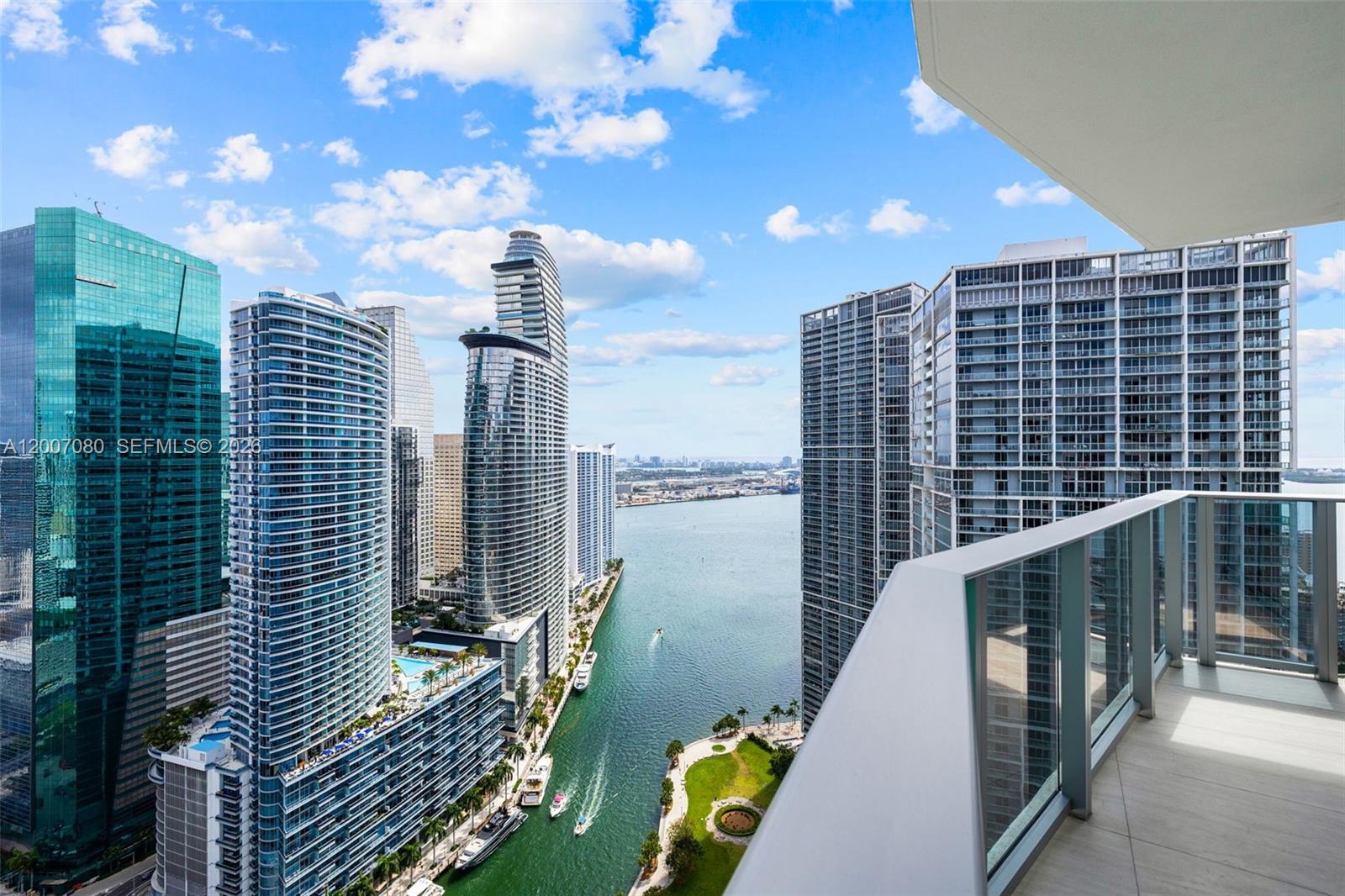 image Viceroy Brickell Residences0