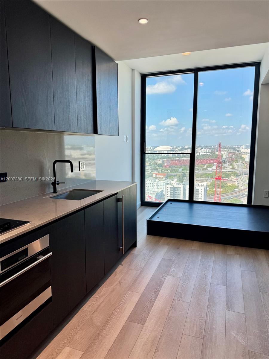 image E11EVEN Hotel & Residences7