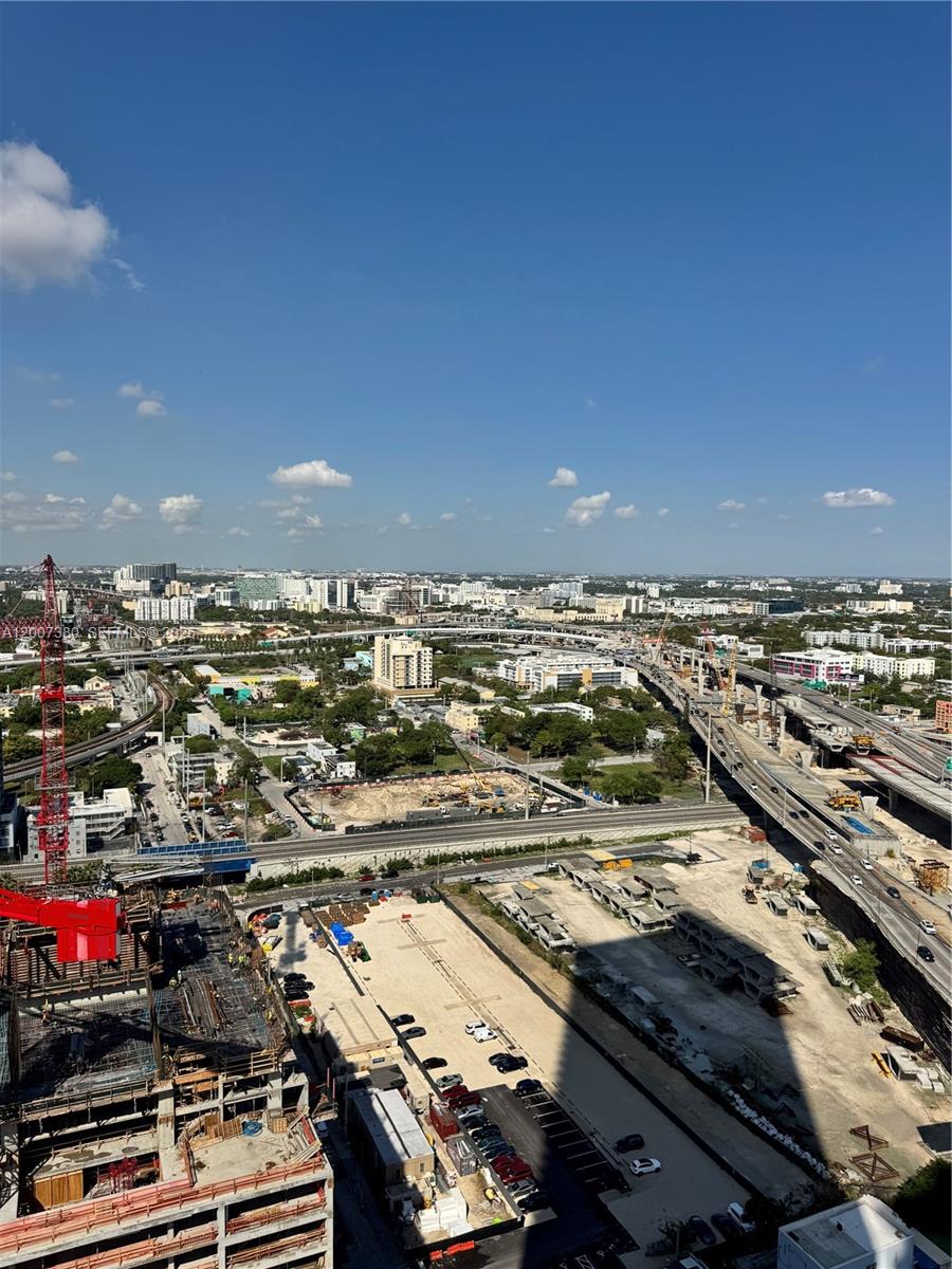 image E11EVEN Hotel & Residences8