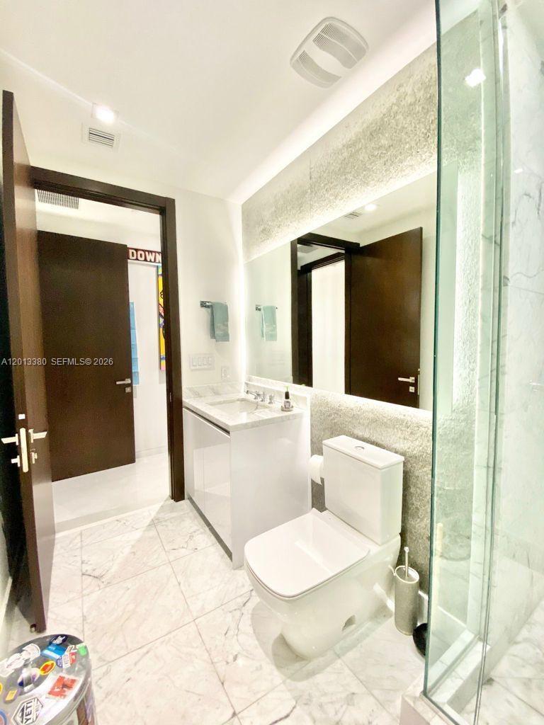 16901 Collins Ave #701 Sunny Isles Beach, FL 33160