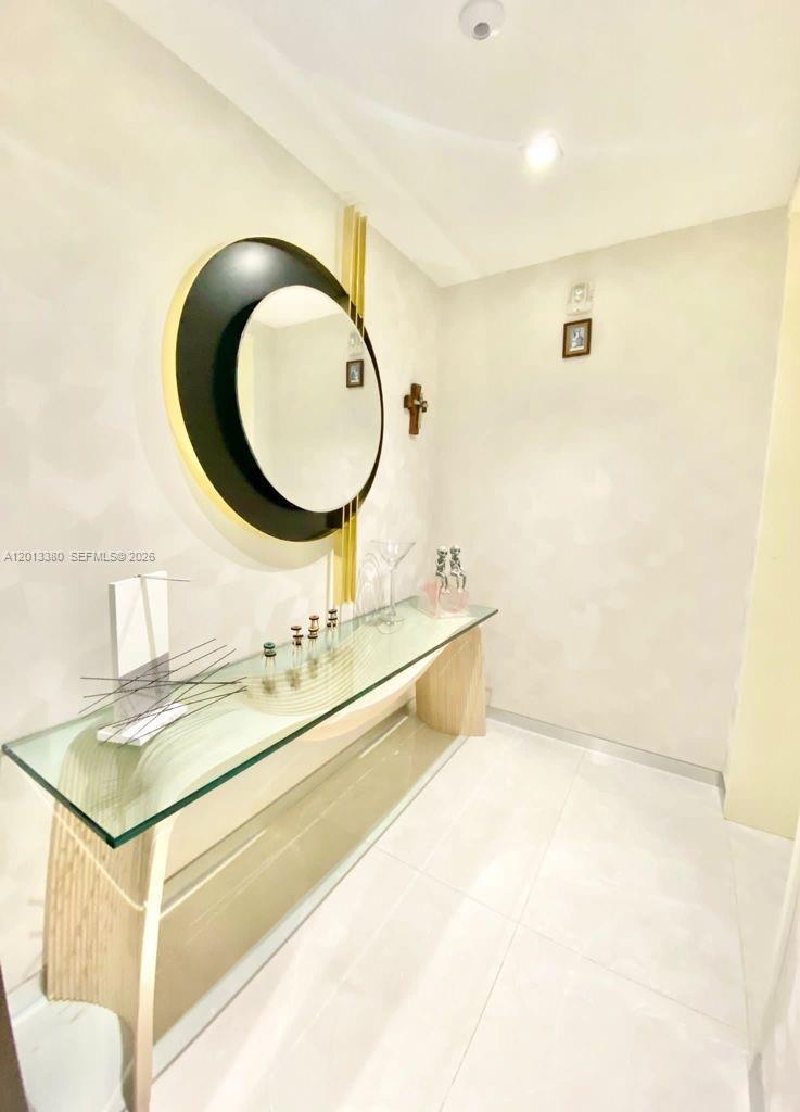16901 Collins Ave #701 Sunny Isles Beach, FL 33160