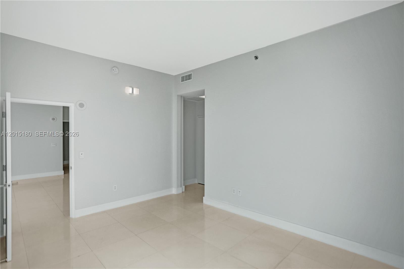950 Brickell Bay Dr #4610 Miami, FL 33131