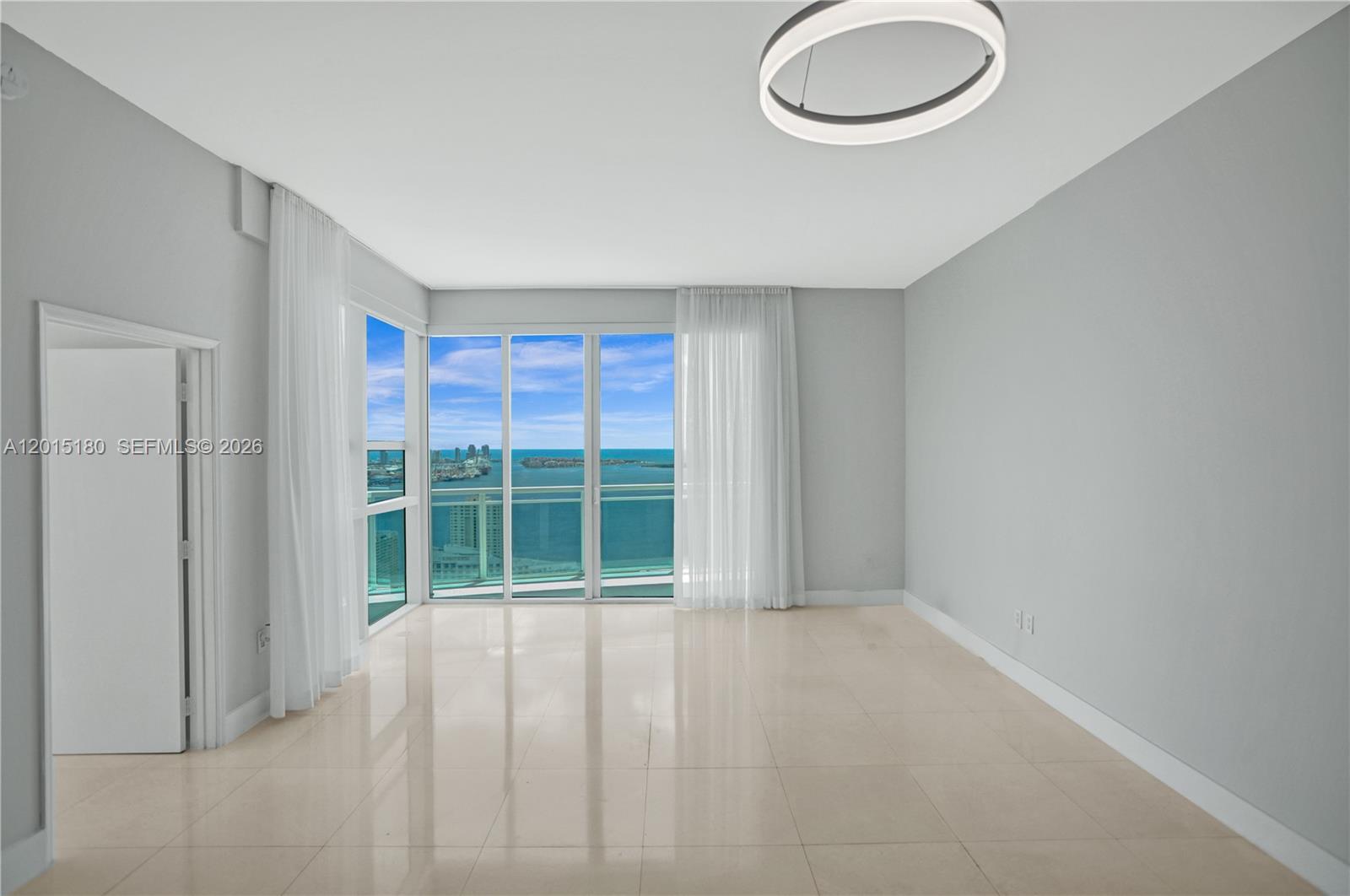 950 Brickell Bay Dr #4610 Miami, FL 33131