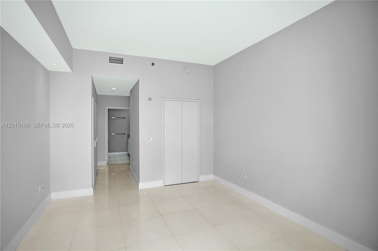 950 Brickell Bay Dr #4610 Miami, FL 33131