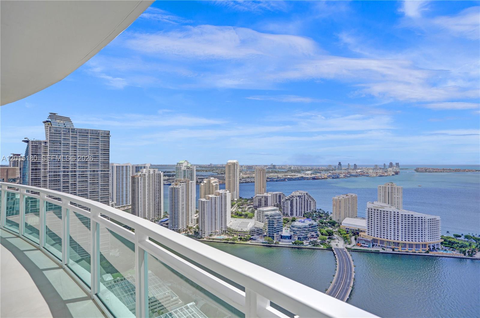 950 Brickell Bay Dr #4610 Miami, FL 33131