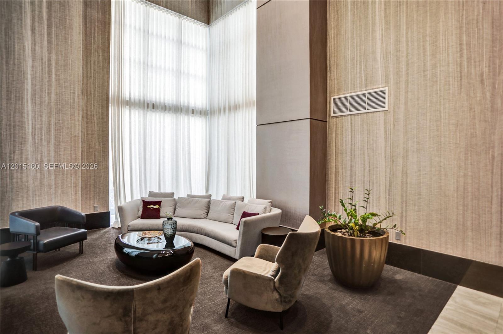 950 Brickell Bay Dr #4610 Miami, FL 33131