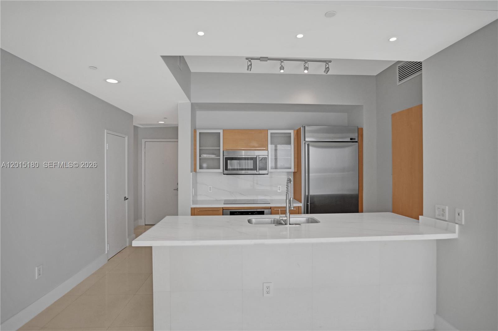 950 Brickell Bay Dr #4610 Miami, FL 33131