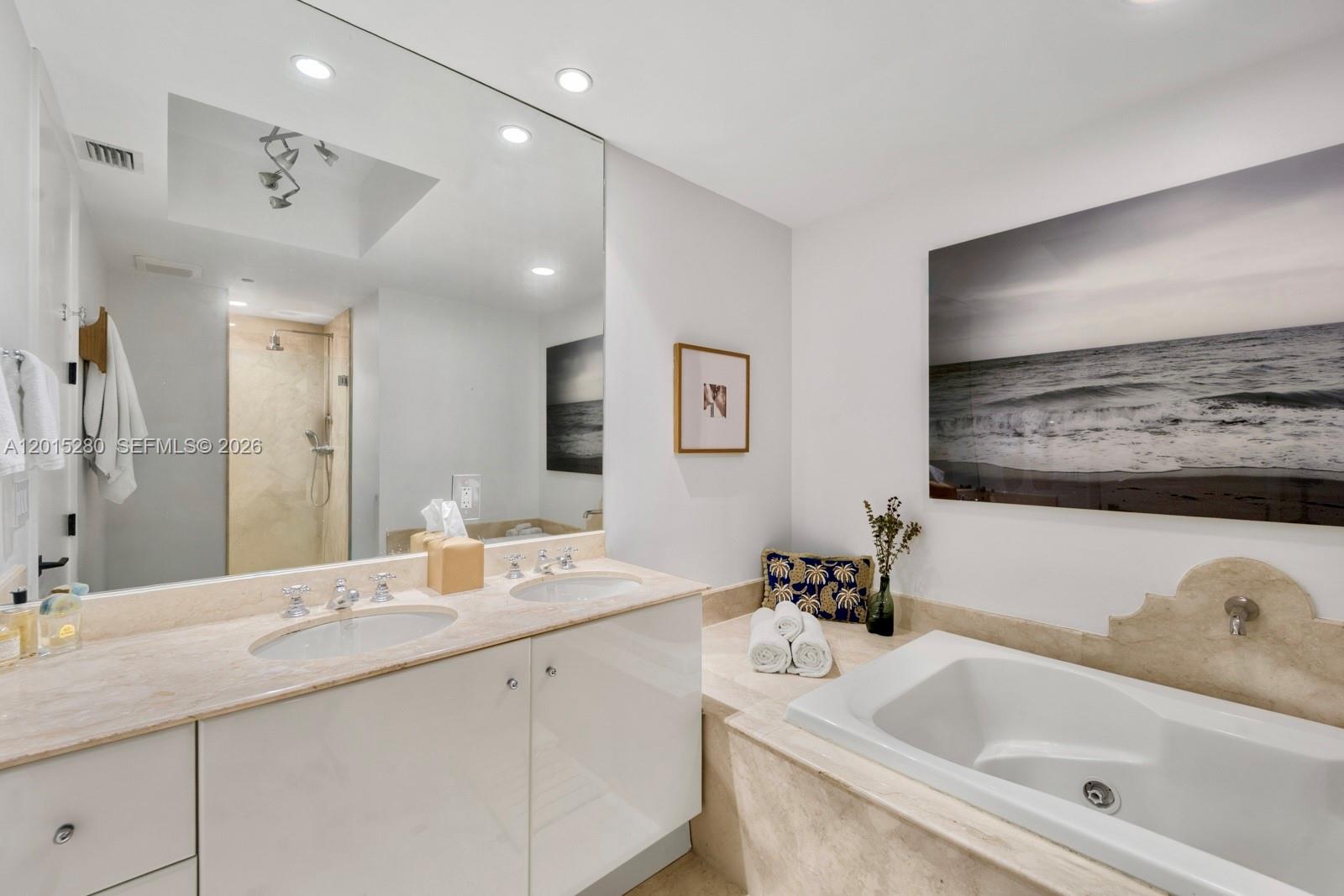 100 S Pointe Dr #2003 Miami Beach, FL 33139