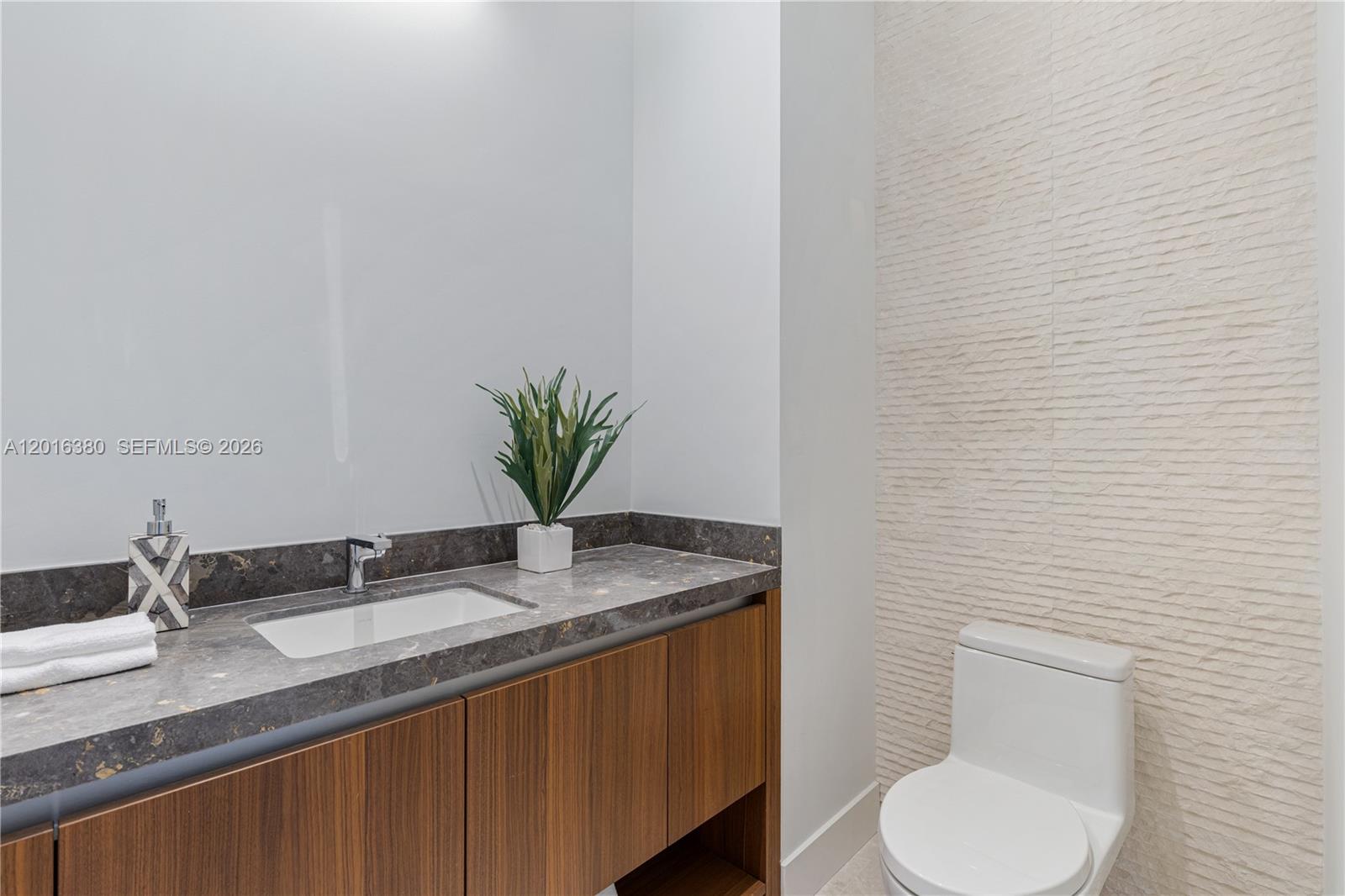 image Una Residences19