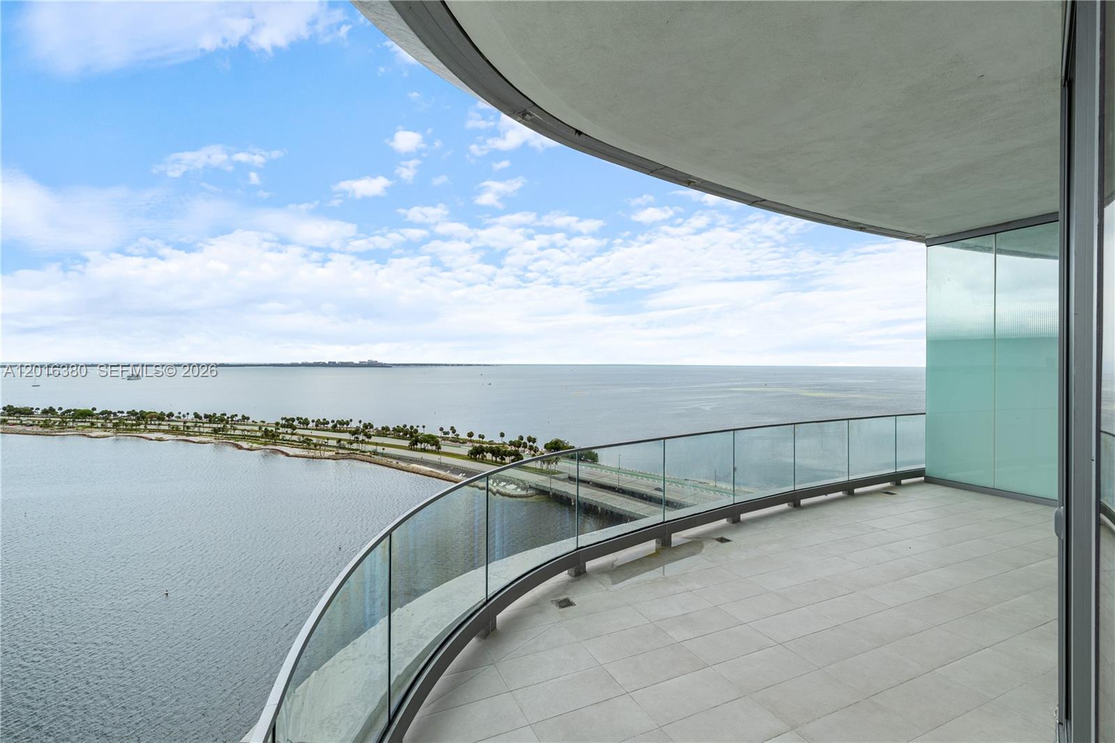 image Una Residences22