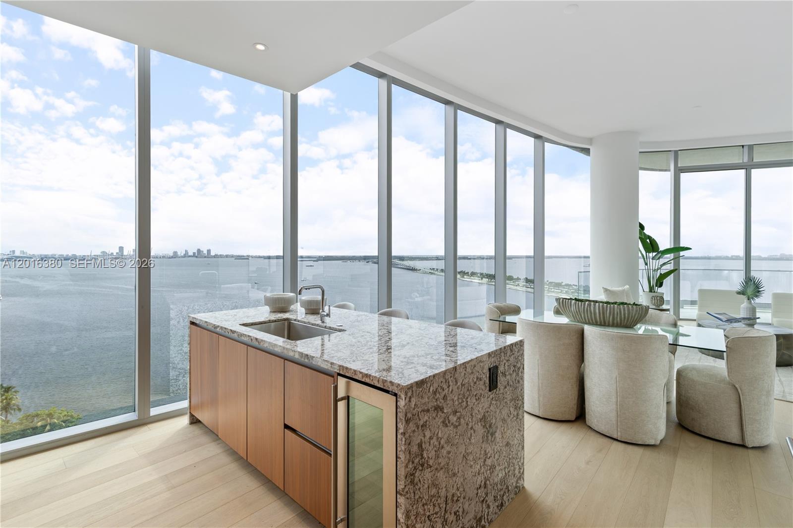 image Una Residences3